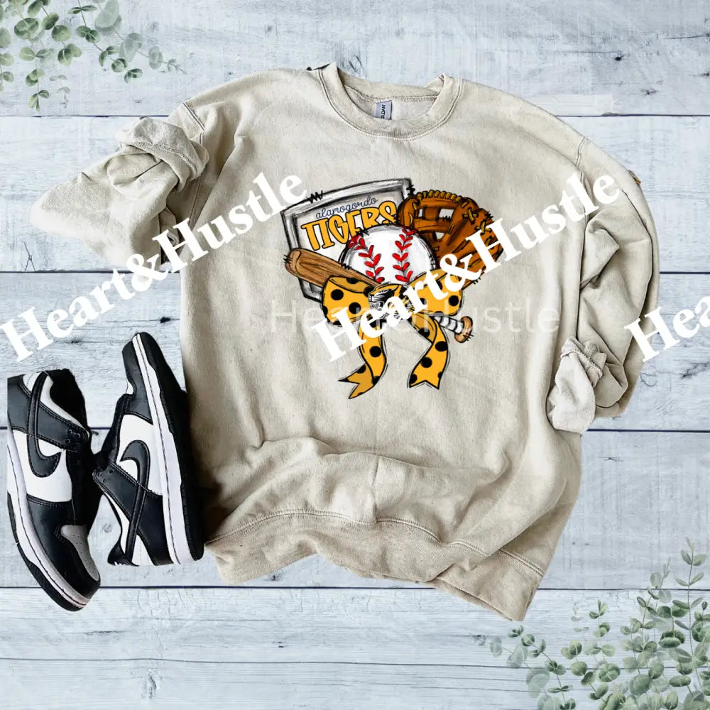 Tigers Baseball Bow and Glove